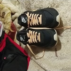 Nike Air maxes never worn